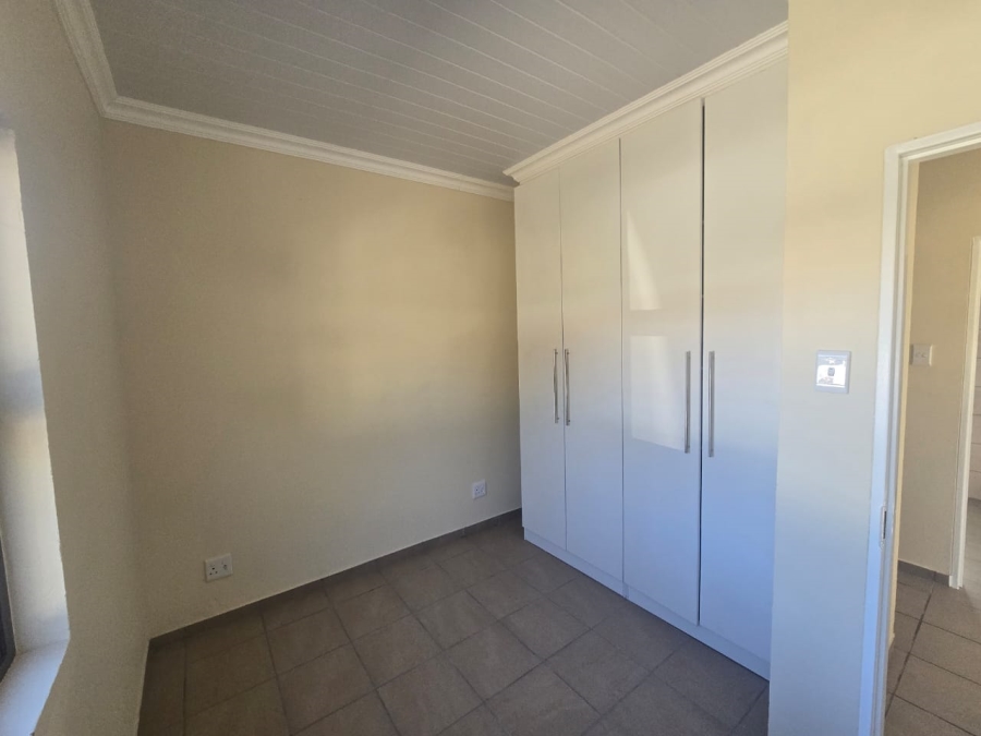 To Let 3 Bedroom Property for Rent in Naudeville Free State